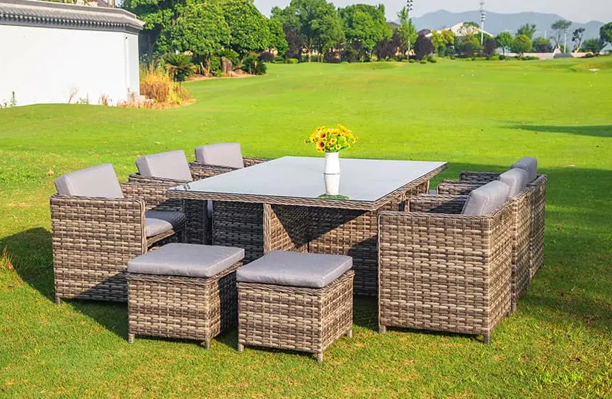 Rattan Yemek Takımları Neden Dış Mekanınıza Mükemmel Bir Katkı Sağlıyor?